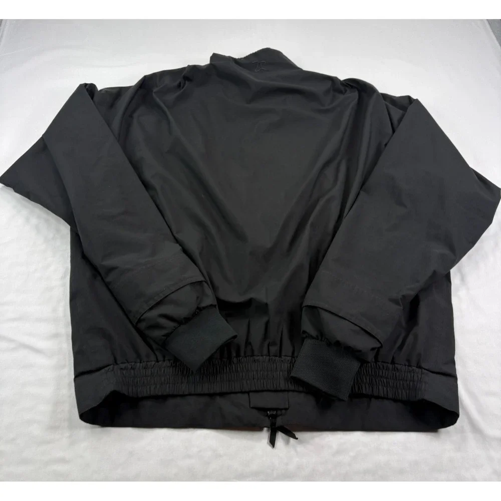 zero restriction jacket has
